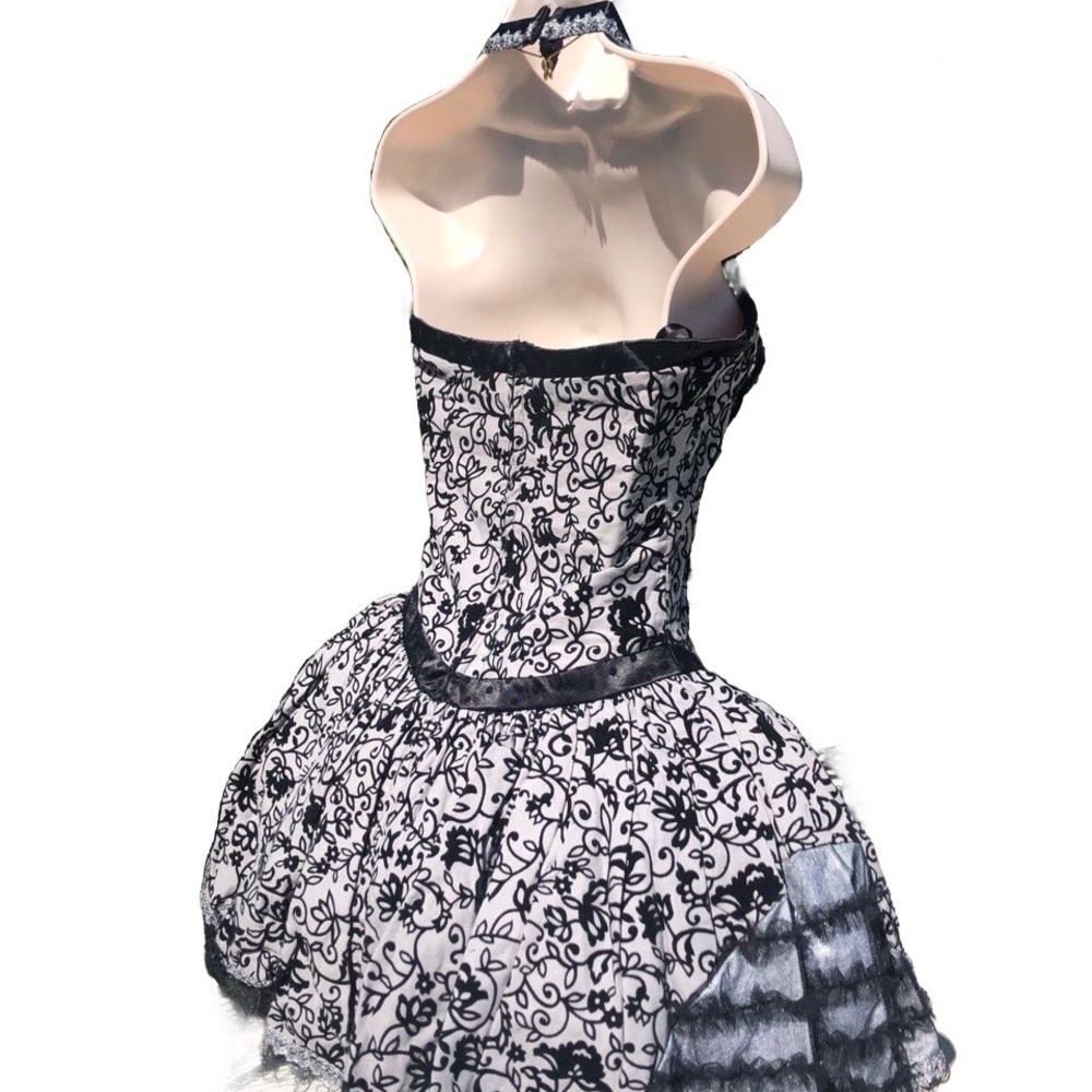 Forplay Halloween Masquerade Costume - Picture 8 of 9